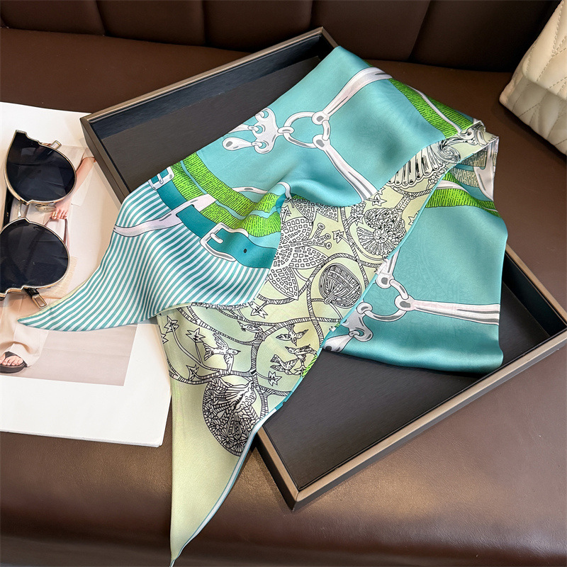 Women's Double-sided Print Sil - Ascot Neck Scarf 评论和价格