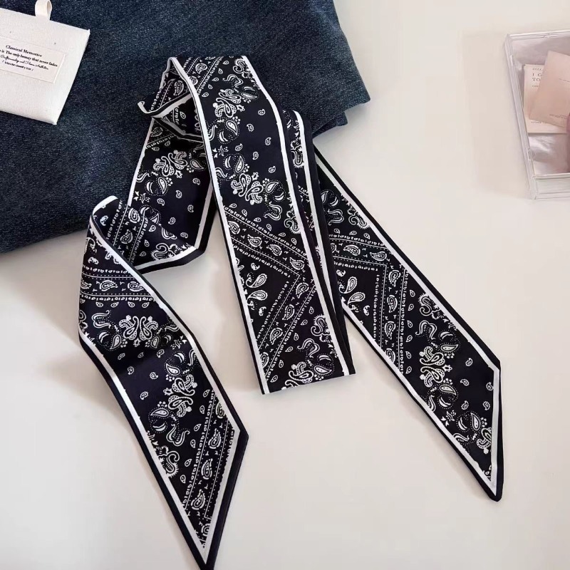 Black White Double Sided Paisl - Ascot Neck Scarf 评论和价格
