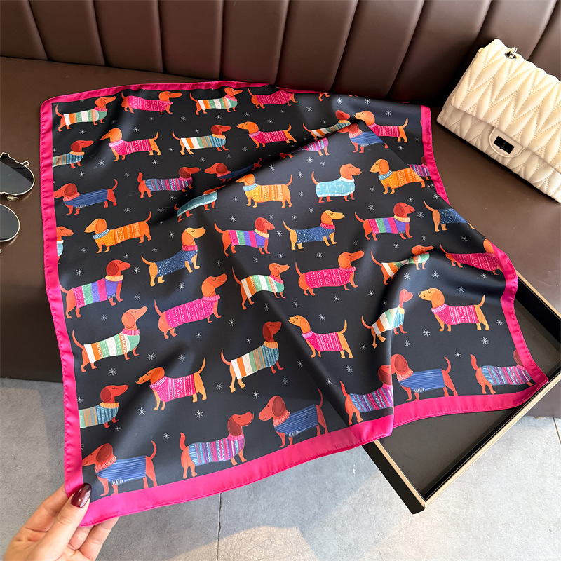 Fashion Wiener Dog Print Banda - Silk Neck Scarf 评论和价格