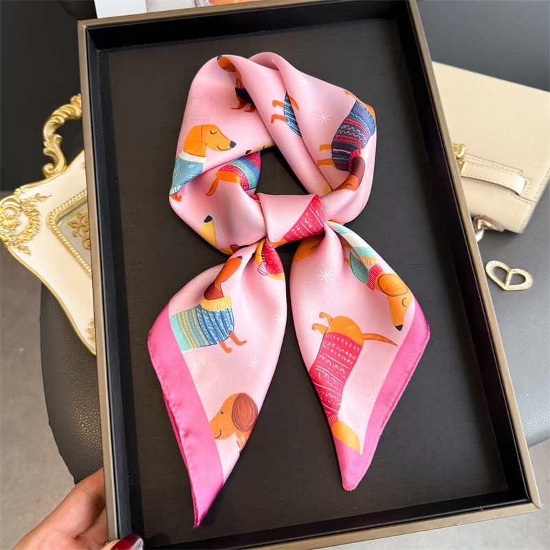 Fashion Wiener Dog Print Banda - Silk Neck Scarf 评论和价格