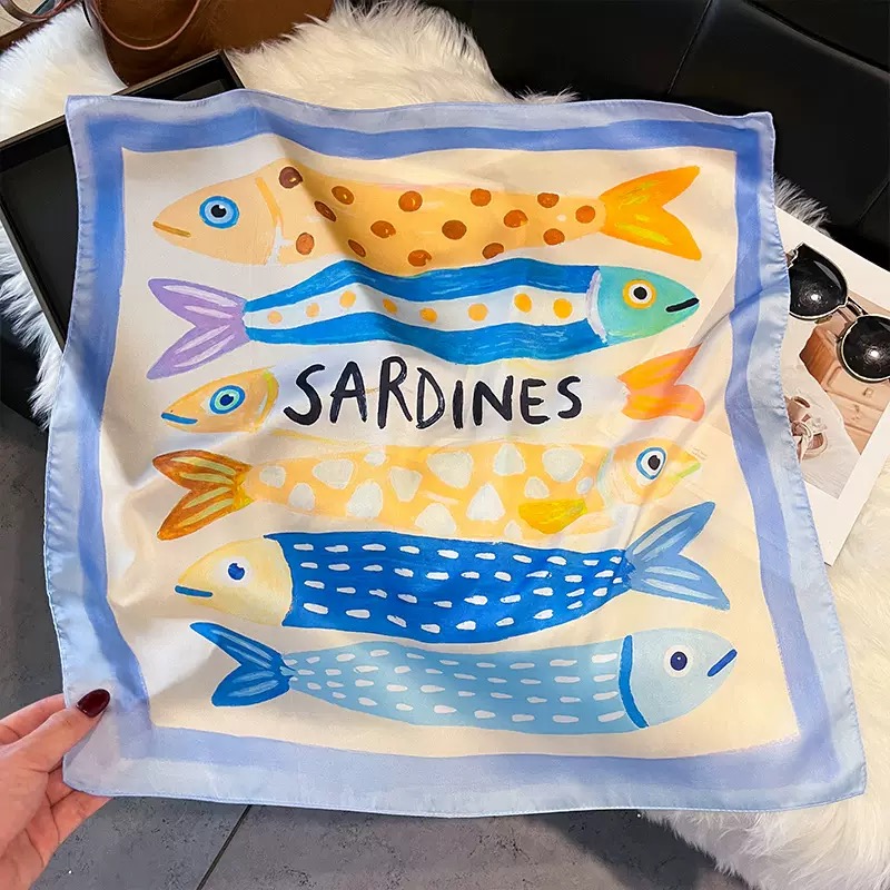 Fashion Fish Pattern Square Si - Silk Neck Scarf 评论和价格