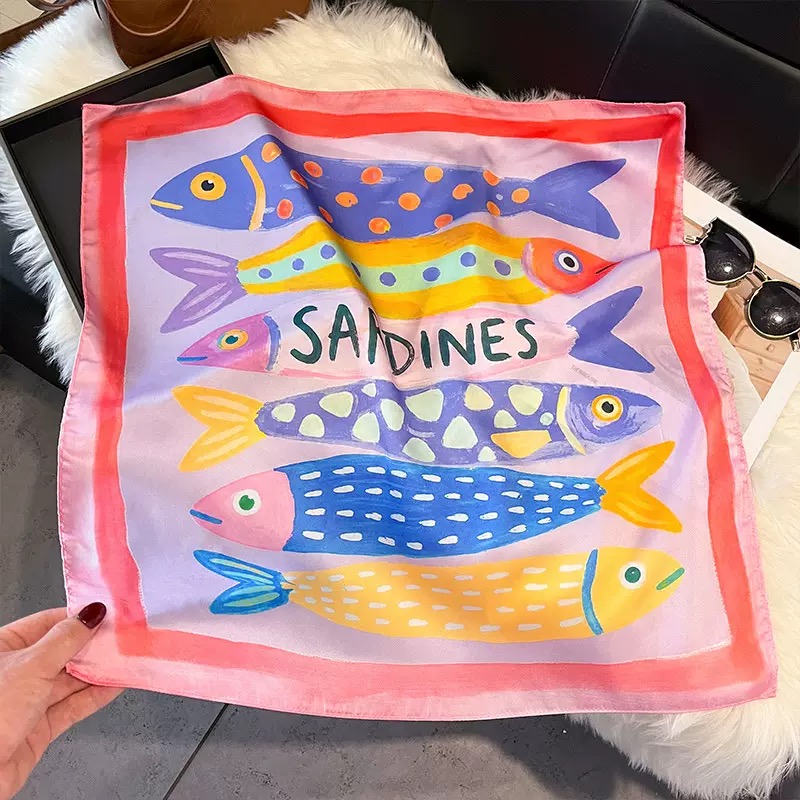 Fashion Fish Pattern Square Si - Silk Neck Scarf 评论和价格